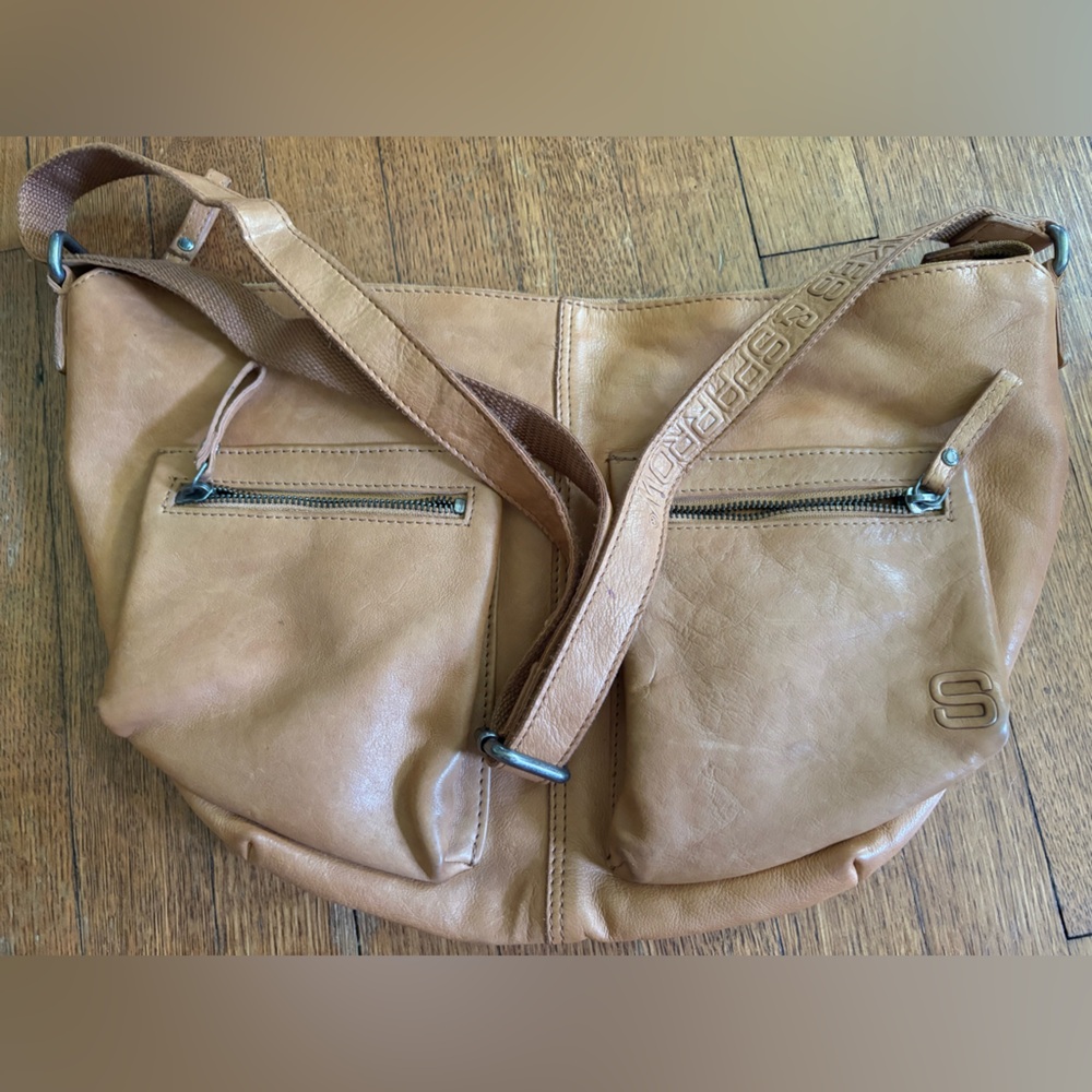 Spikes and Sparrow Tan Leather Duffel Bag with Metallic Zippers